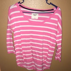 striped abercrombie tee!